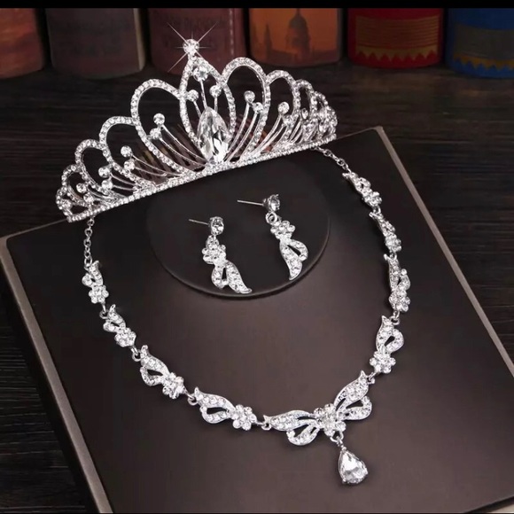 Bridal necklace and tiara set brand new - Picture 5 of 7